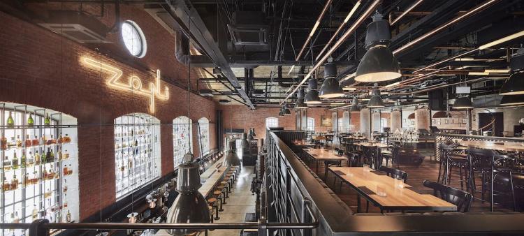 Restauracja Zoni na liście najpiękniejszych przestrzeni restauracyjnych w The World Interiors News Awards.