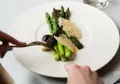 Sezon na szparagi w restauracjach