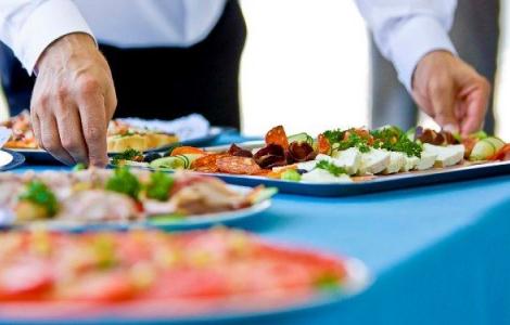 Catering jako forma usługi w gastronomii